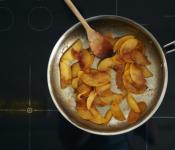 Летний десерт — печеные яблоки с карамелью Печеные яблоки с карамелью рецепт